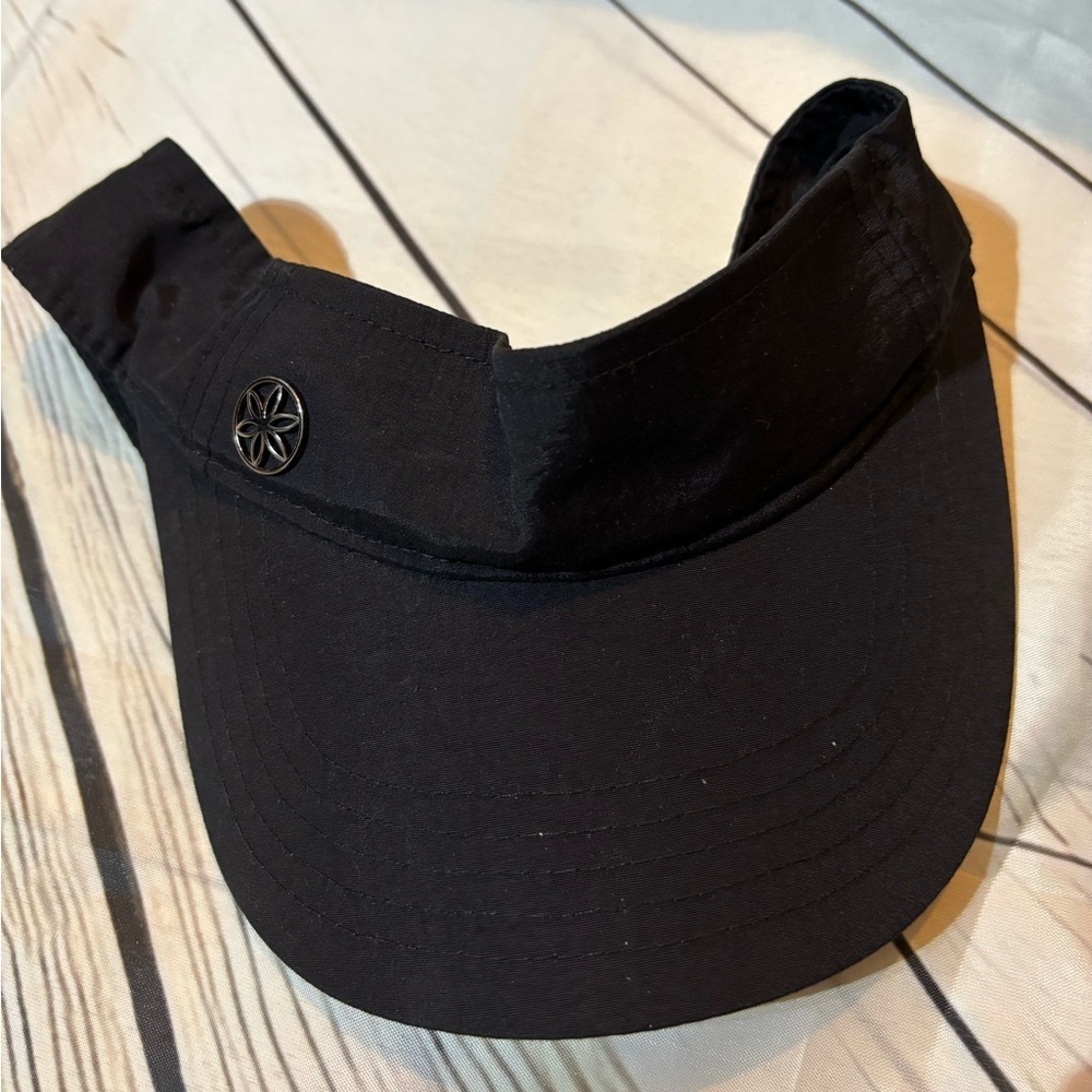 Women’s Black Visor Cap OSFM